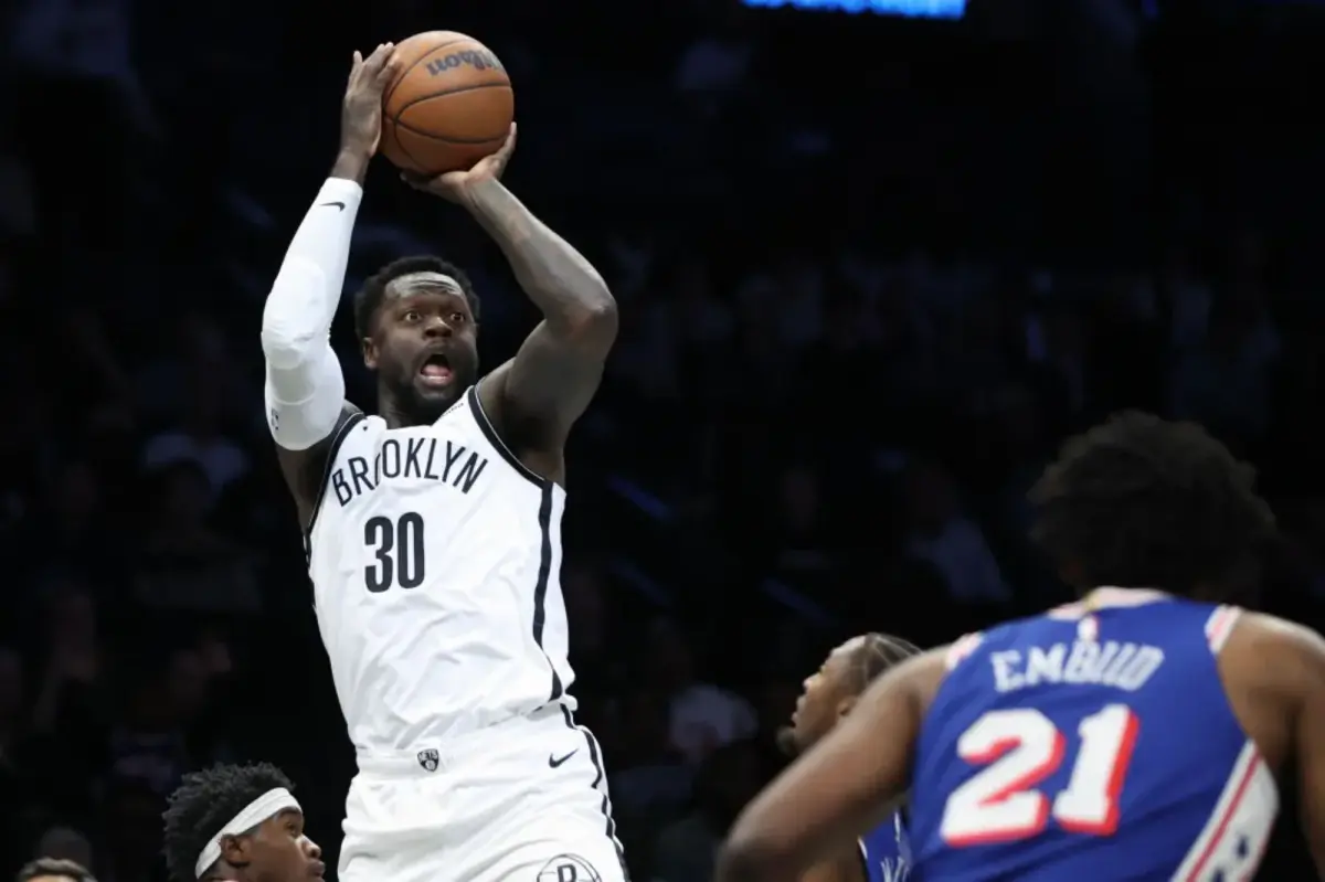 يوليوس راندل يقود بالقدوة في فوز نيتس قبل الموسم على 76ers