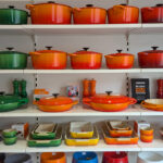 لا يزال لون Le Creuset الأقدم متاحًا حتى اليوم